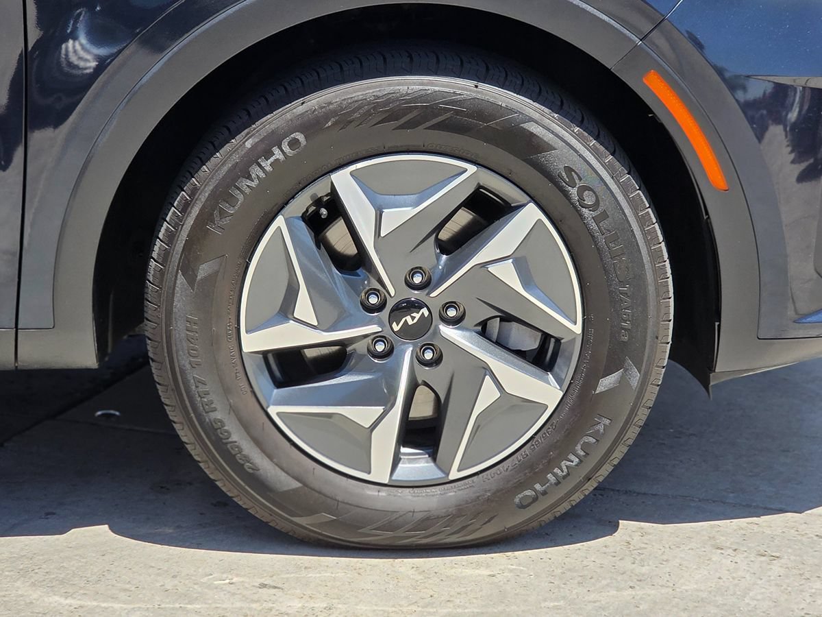 Used 2022 Kia Sorento S FWD image 13
