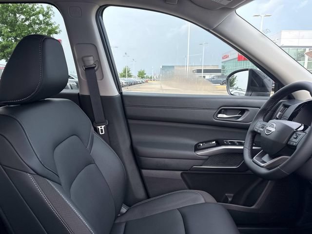 New 2026 Nissan Pathfinder SL FWD image 11