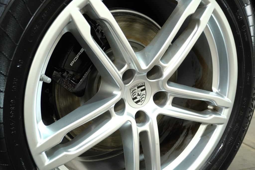 Used 2021 Porsche Macan AWD/4WD image 10