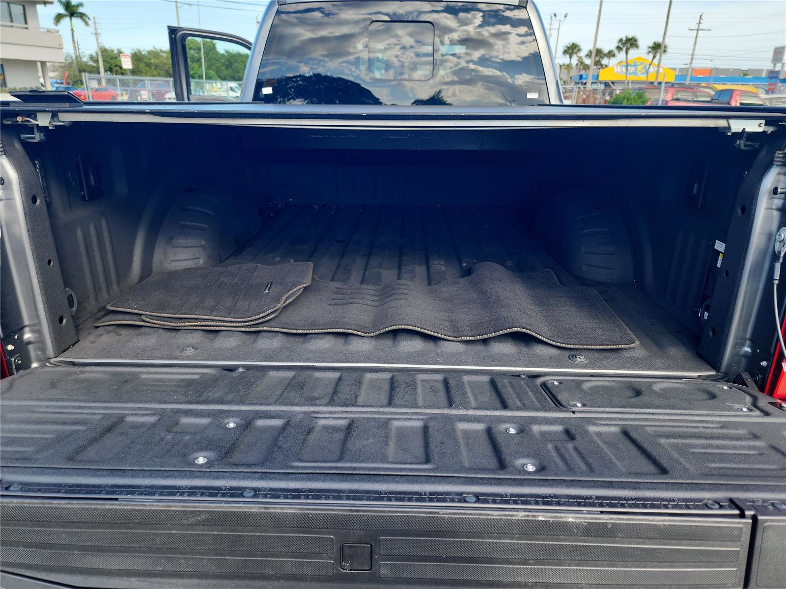 Used 2023 Ford F250 Platinum w/ Tremor Off-Road Package image 21