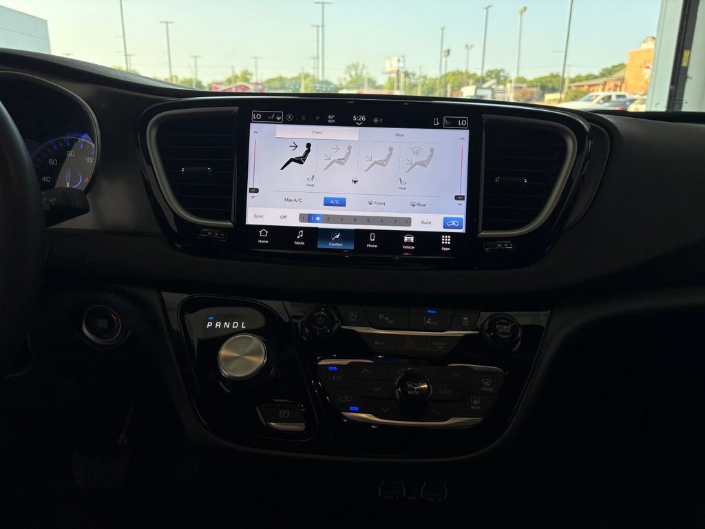 Used 2025 Chrysler Pacifica Select FWD image 8