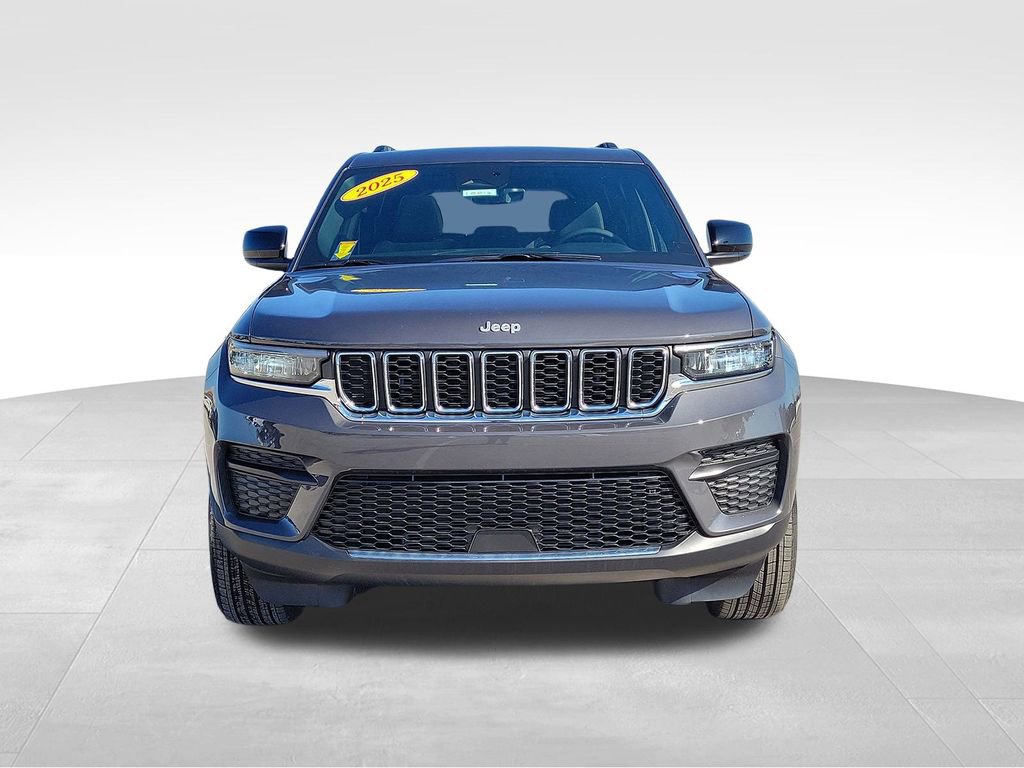 New 2025 Jeep Grand Cherokee L Limited w/ Black Appearance Package image 2