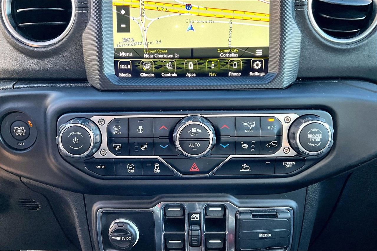 Certified 2023 Jeep Wrangler Sahara w/ Cold Weather Group image 18