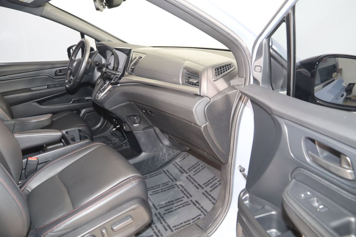 Used 2023 Honda Odyssey Sport image 41