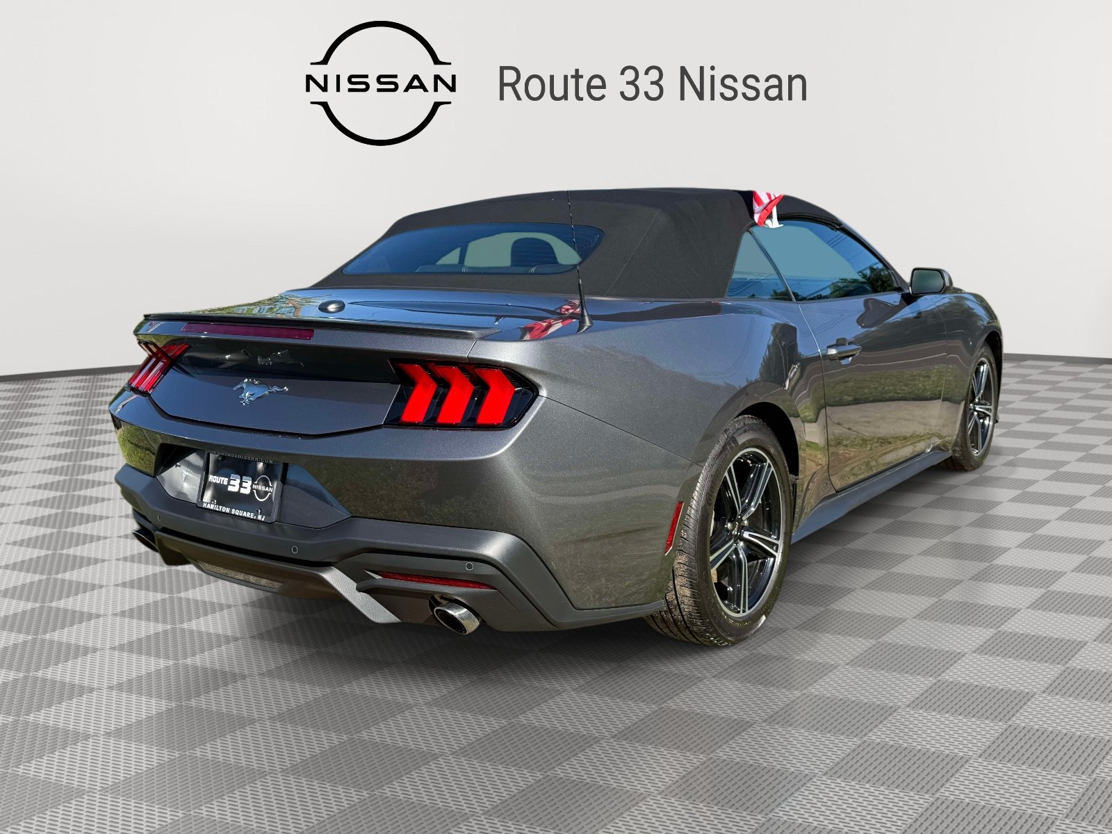 Used 2025 Ford Mustang Premium RWD image 5