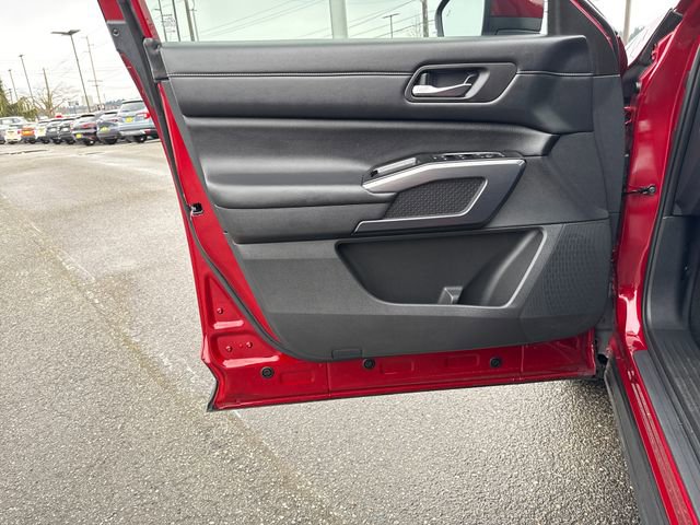 Used 2023 Nissan Pathfinder SL w/ Black Appearance Package image 19