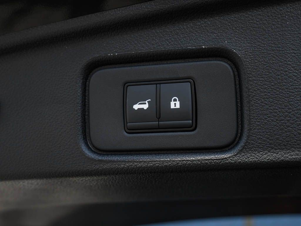 New 2026 Nissan Pathfinder Platinum AWD/4WD image 9