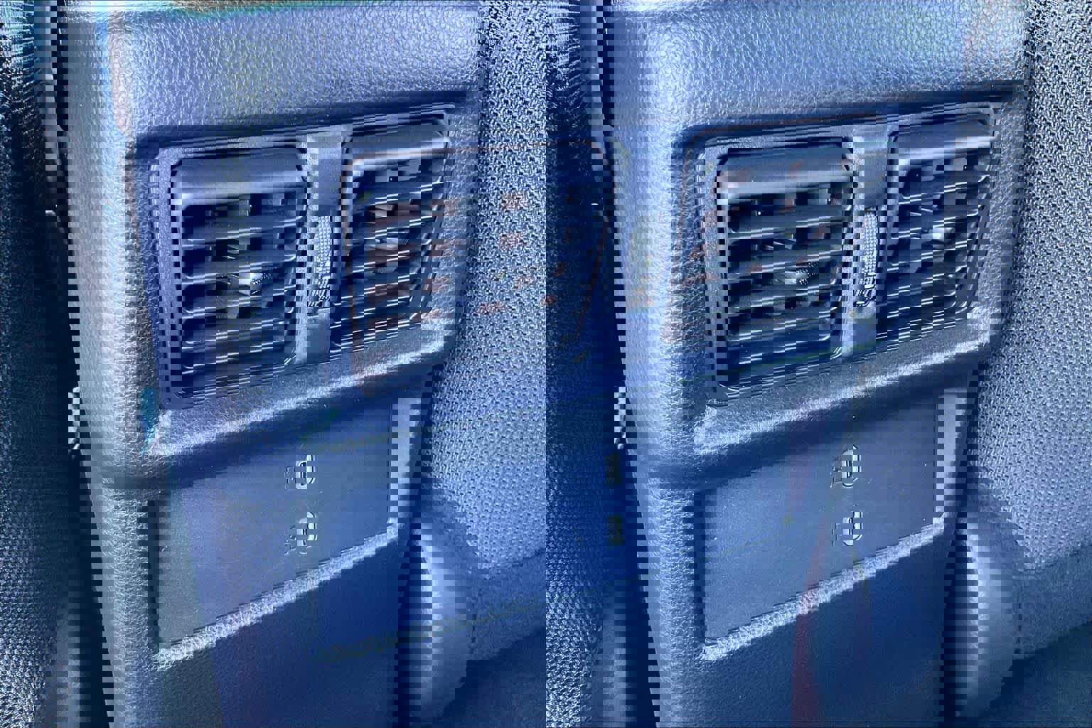 Used 2025 Toyota 4Runner SR5 image 32