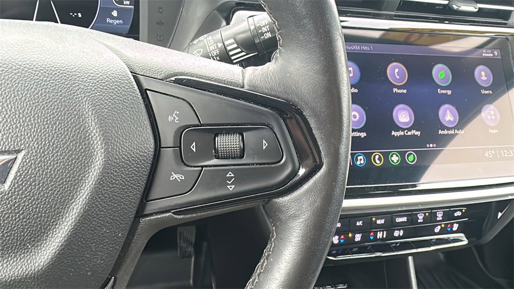 Used 2022 Chevrolet Bolt EUV LT w/ Convenience Package image 18