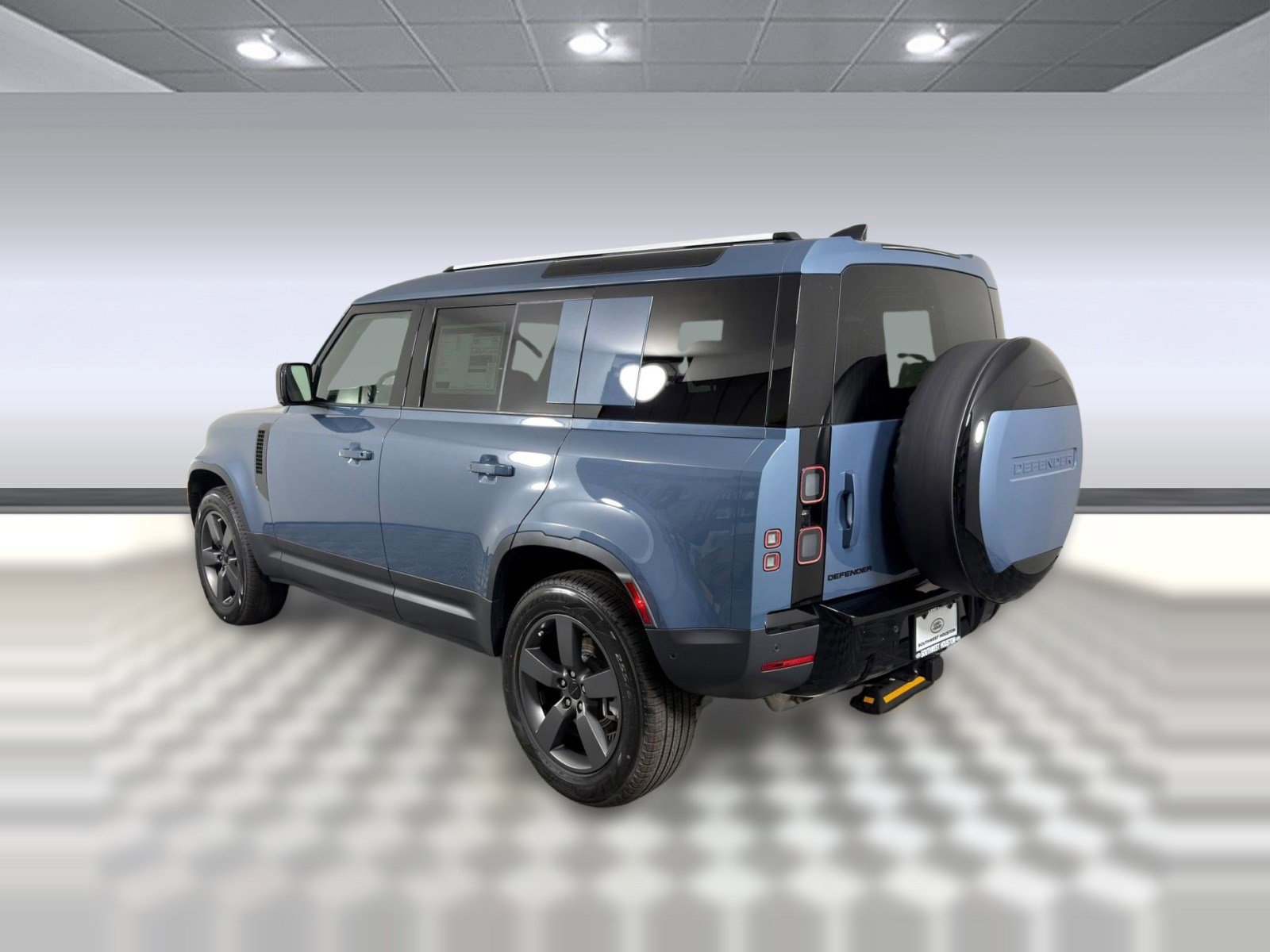 Used 2026 Land Rover Defender 110 S image 3