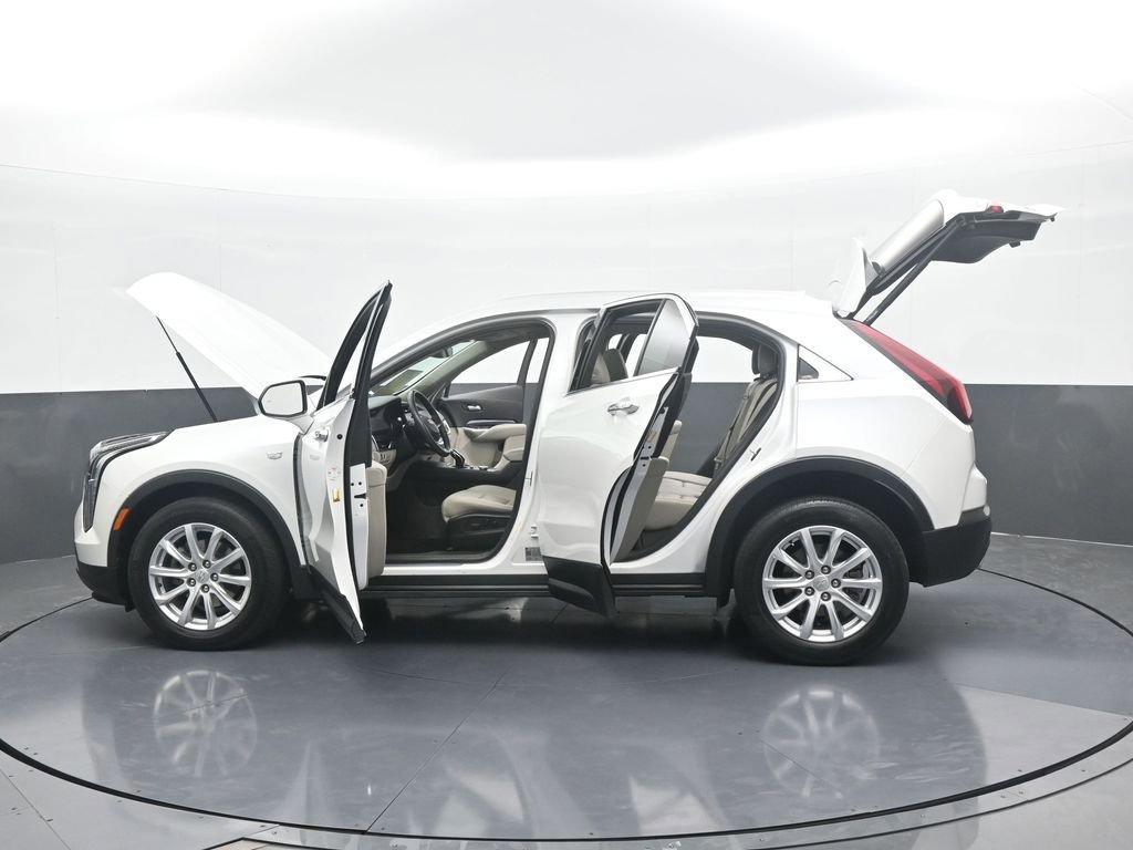 Used 2023 Cadillac XT4 Luxury image 3