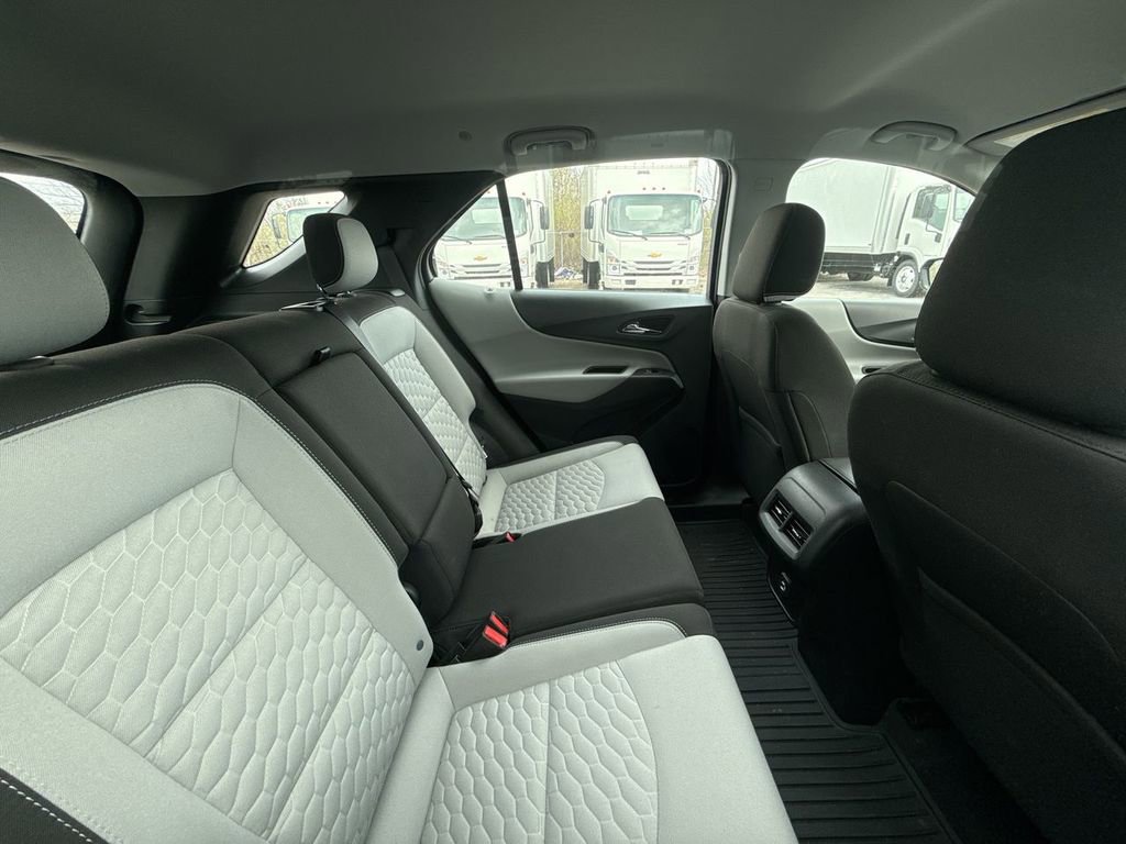 Used 2020 Chevrolet Equinox LS image 14