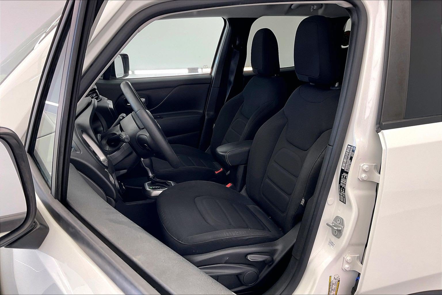 Used 2022 Jeep Renegade Latitude AWD/4WD image 16
