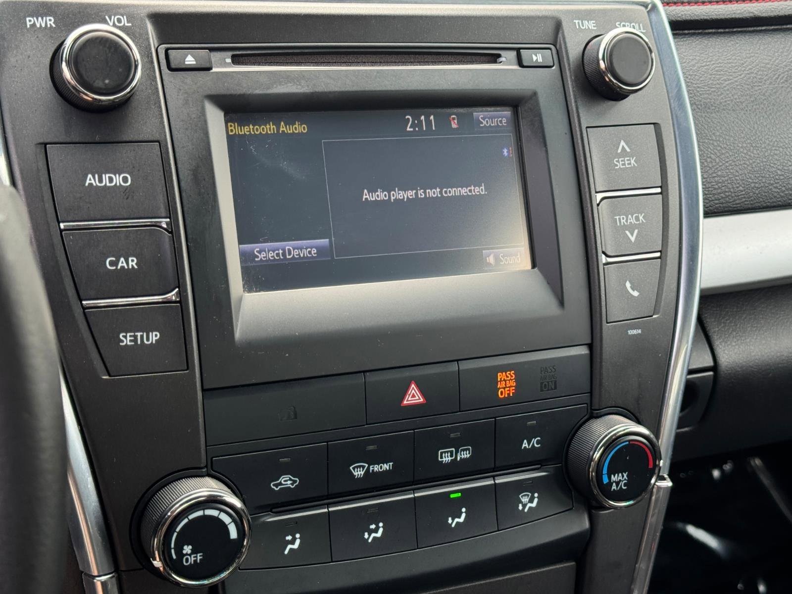 Used 2016 Toyota Camry SE image 15