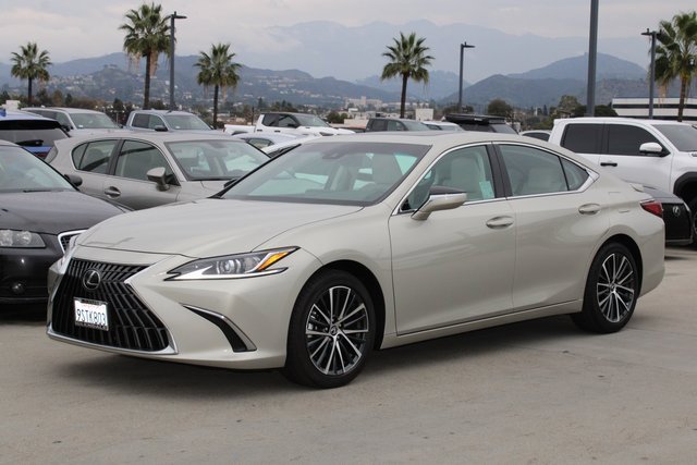 Certified 2025 Lexus ES 300h w/ Premium Package image 3