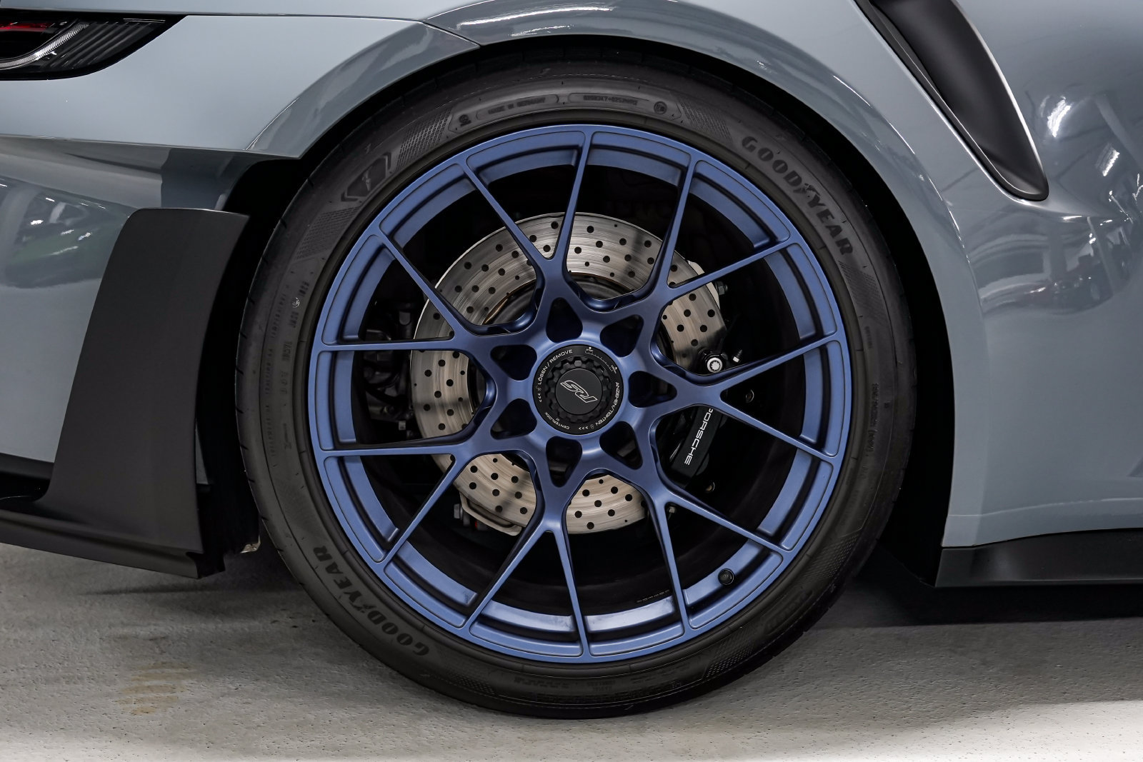 Used 2025 Porsche 911 GT3 RS RWD image 44