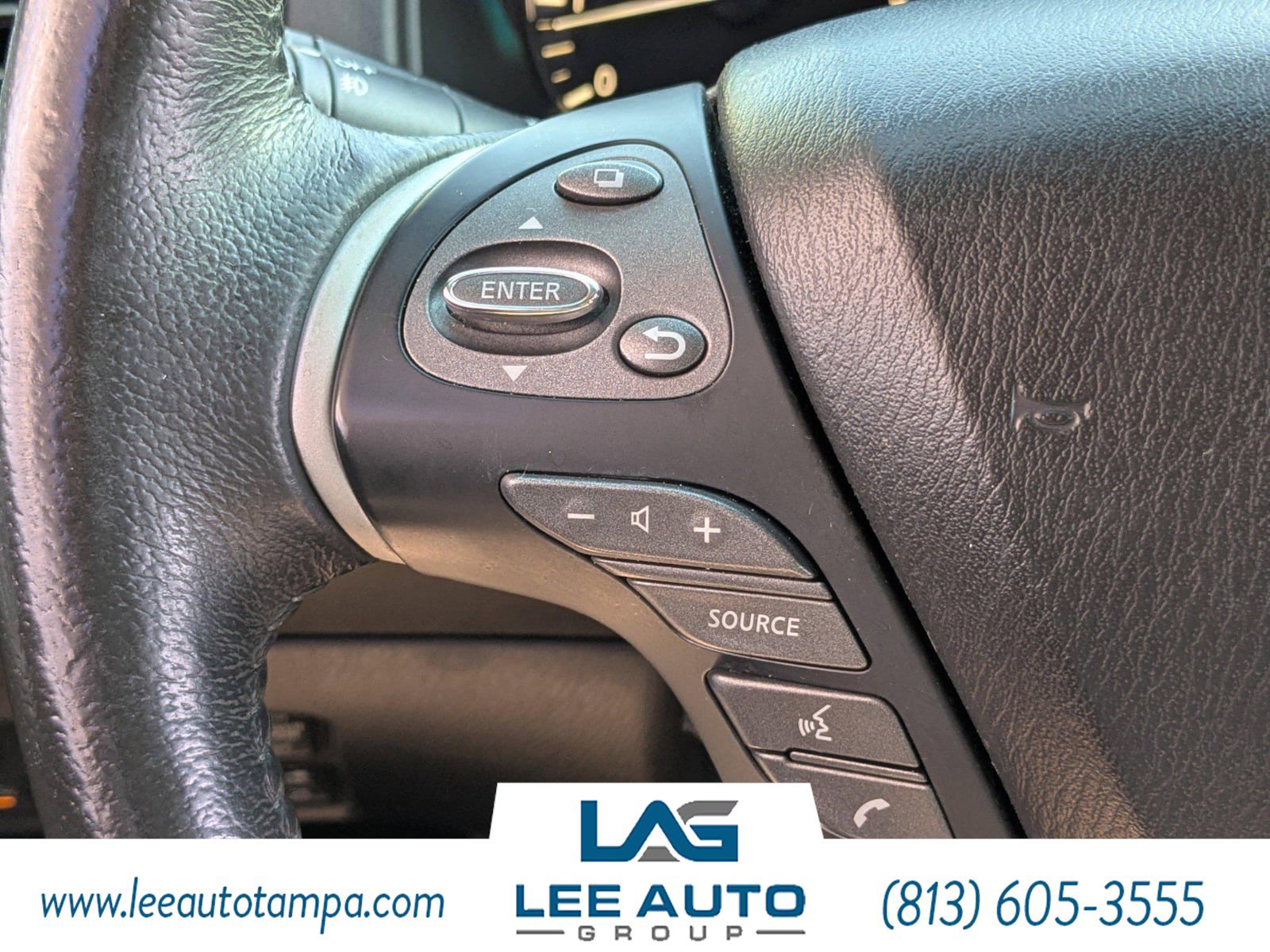 Used 2015 Nissan Pathfinder Platinum w/ Family Entertainment Package image 28