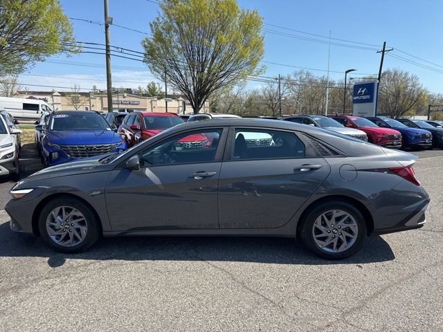 Certified 2024 Hyundai Elantra SEL image 16