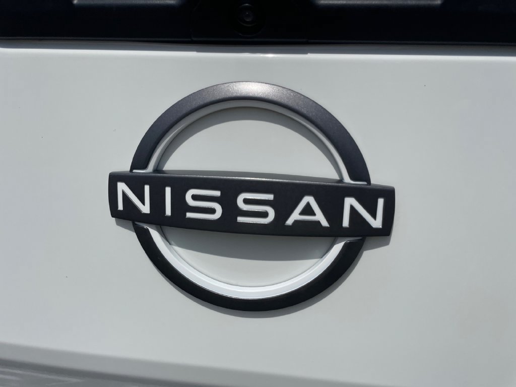 Used 2023 Nissan Frontier SV AWD/4WD image 17