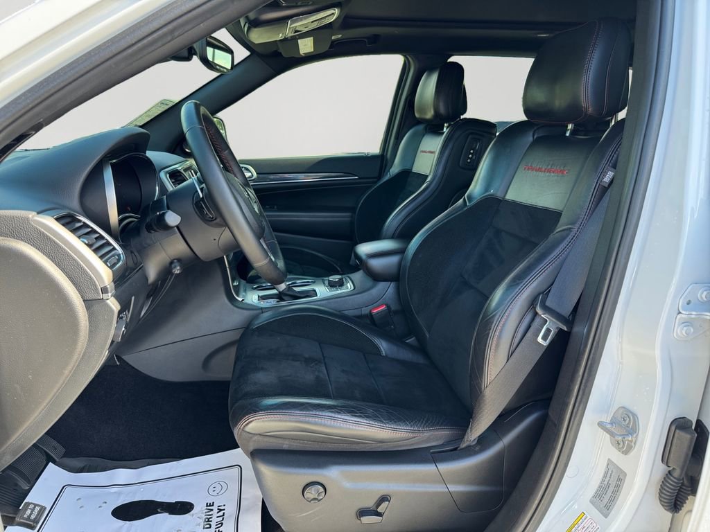 Used 2017 Jeep Grand Cherokee Trailhawk w/ Trailhawk Luxury Group image 24