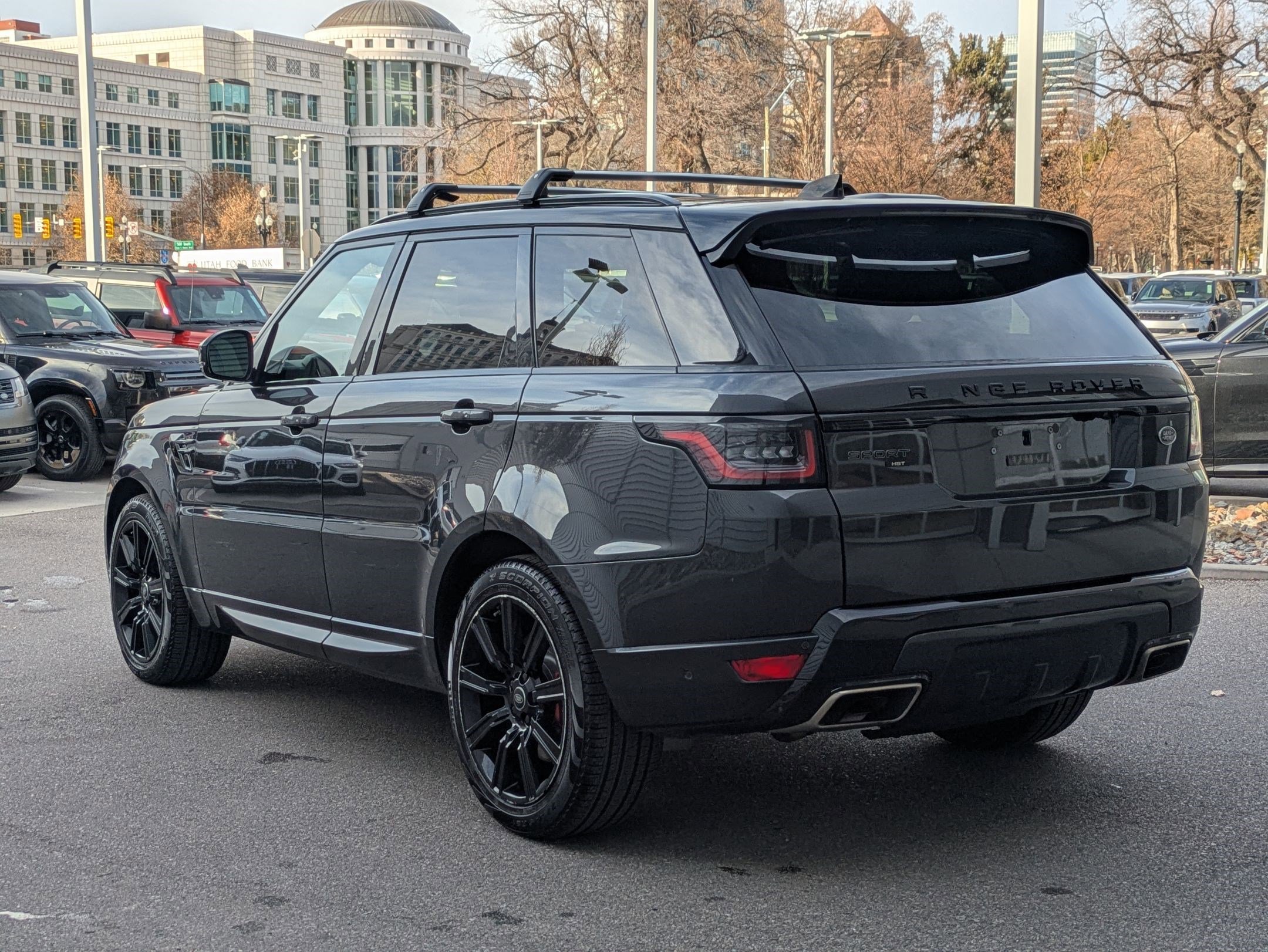 Used 2019 Land Rover Range Rover Sport HST image 5
