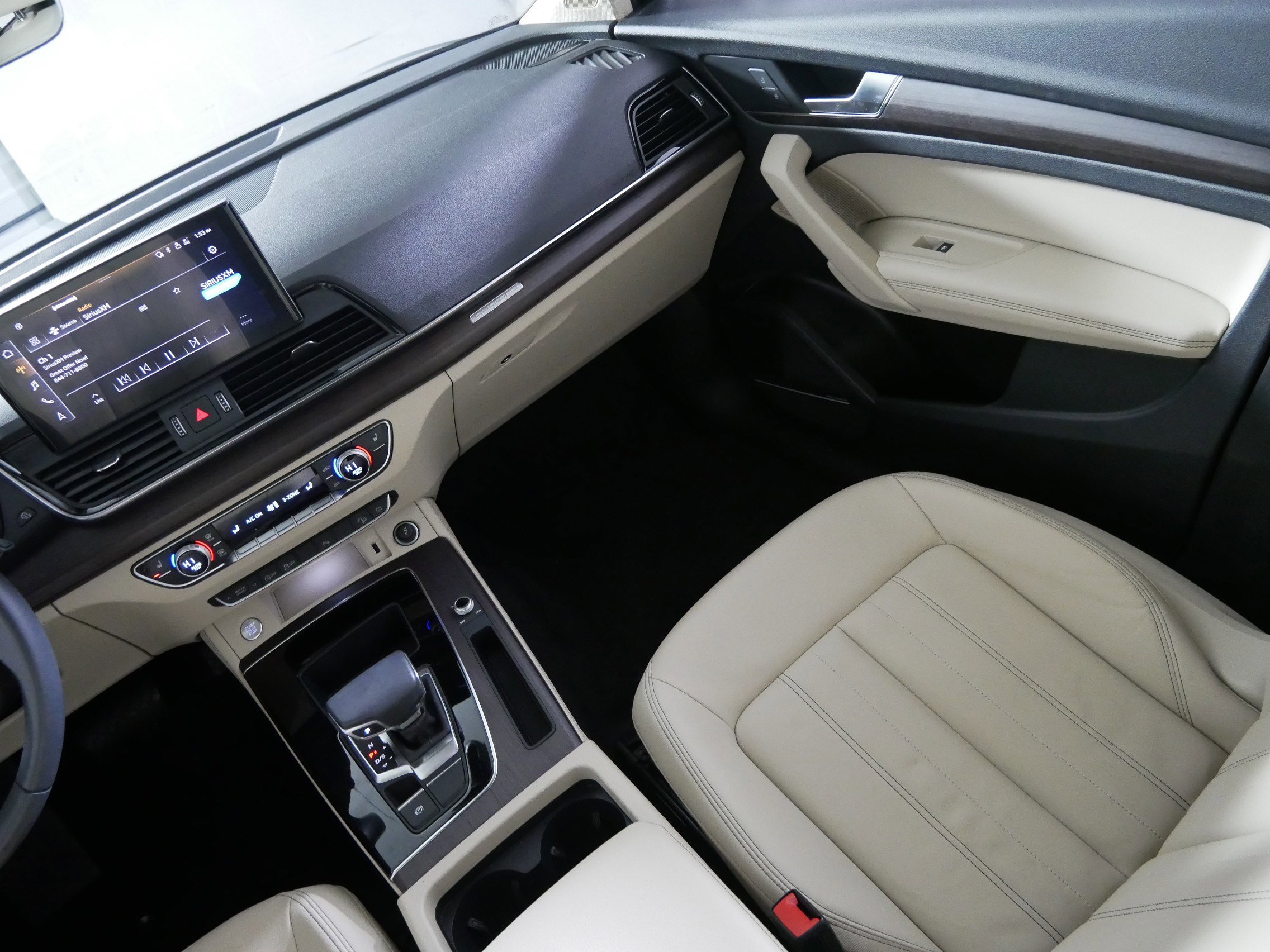 Used 2023 Audi Q5 2.0T Premium Plus w/ Premium Plus Package image 11