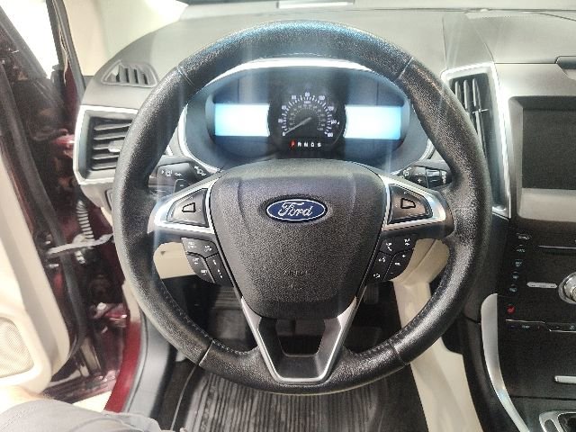 Used 2018 Ford Edge Titanium w/ Ford Safe & Smart Package FWD image 22