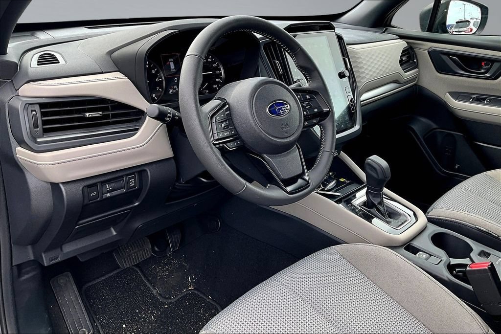 Used 2025 Subaru Forester Premium AWD/4WD image 15