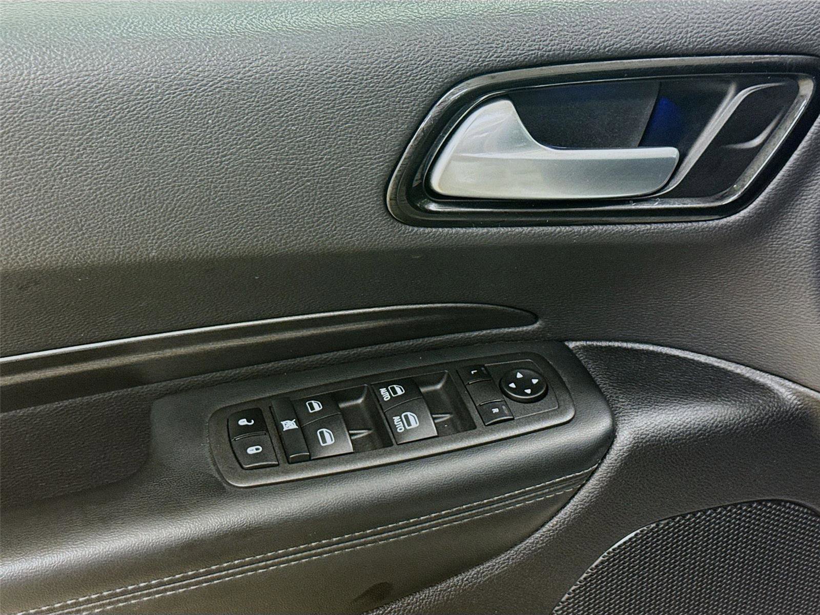 Used 2022 Dodge Durango SXT w/ Anodized Platinum Package image 17