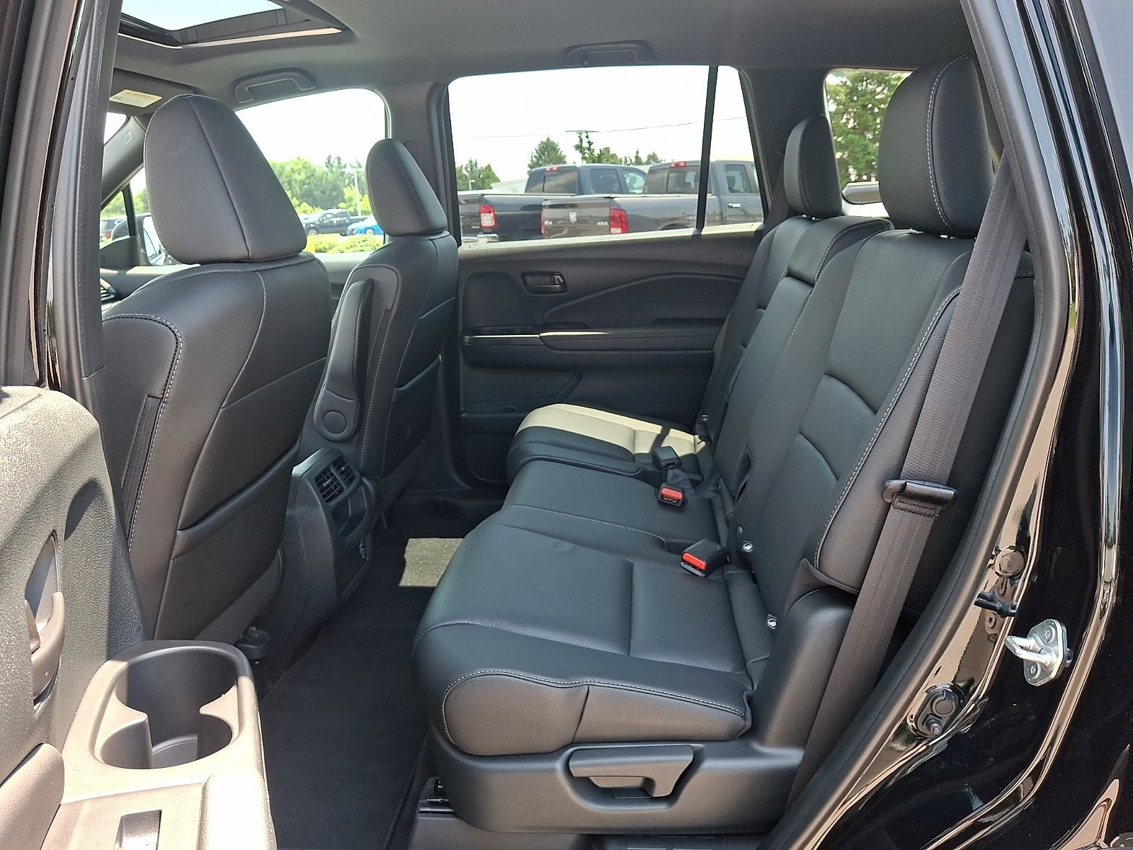 Used 2023 Honda Passport EX-L image 5
