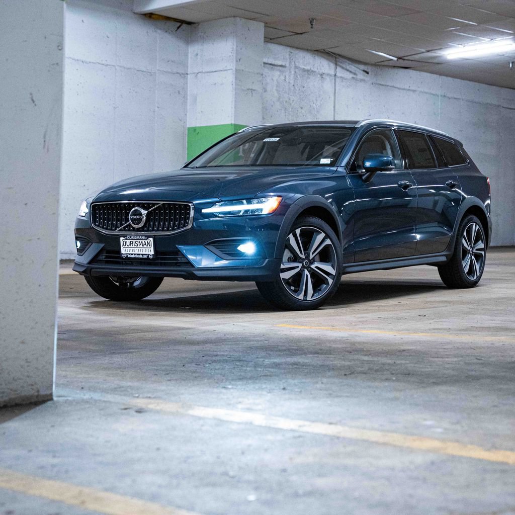 New 2026 Volvo V60 B5 Cross Country Plus w/ Protection Package Premier AWD/4WD image 1