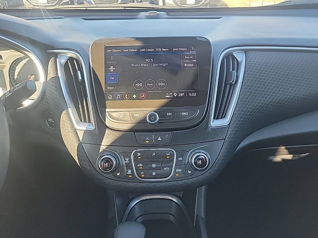 Used 2024 Chevrolet Malibu LT image 12