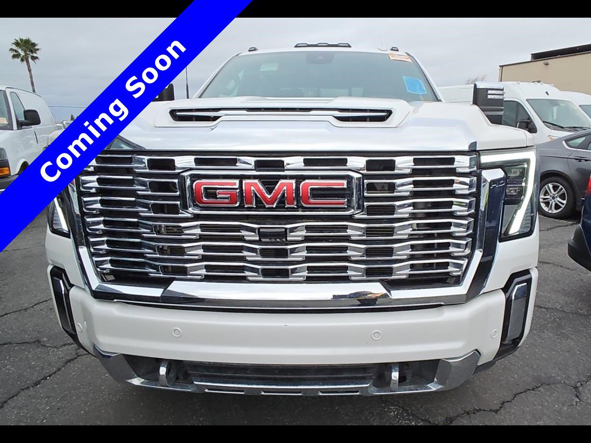 Used 2024 GMC Sierra 3500 Denali w/ Denali Reserve Package image 14