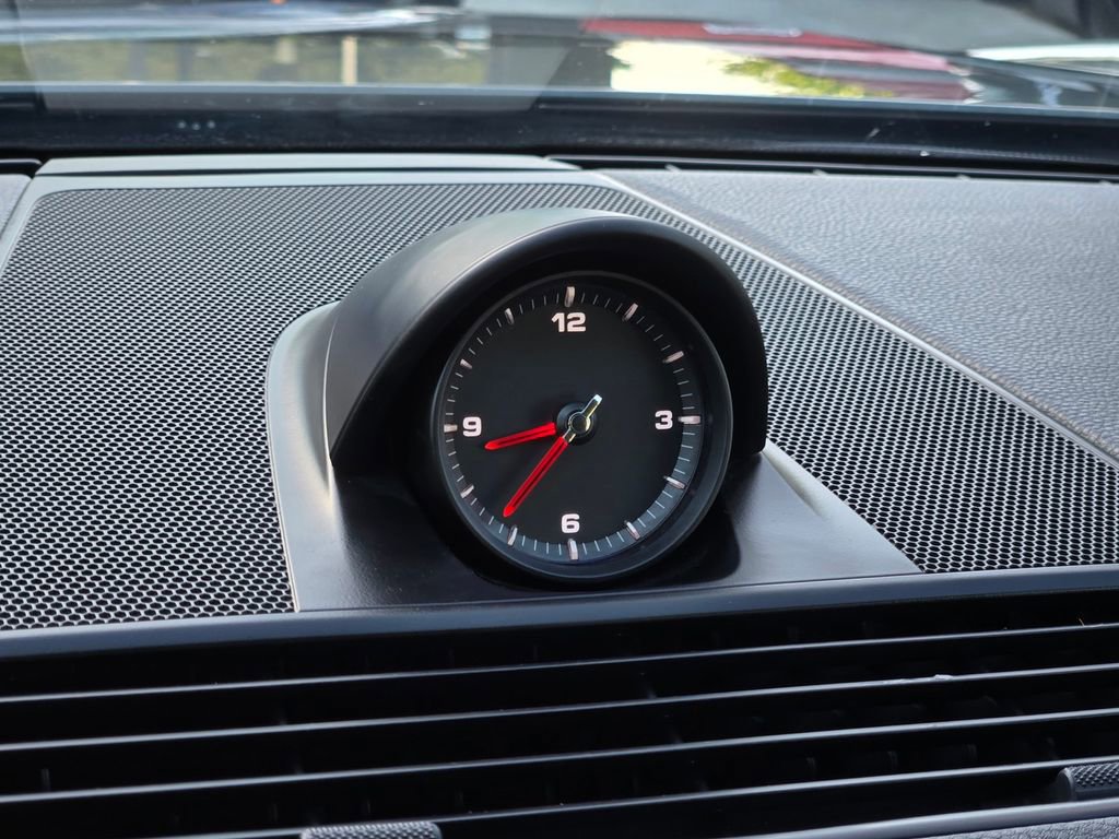 Used 2022 Porsche Panamera Platinum Edition image 34