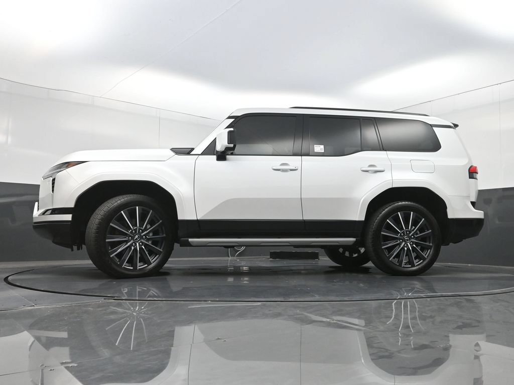 Used 2024 Lexus GX 550 w/ Accessory Package (2T) AWD/4WD image 31