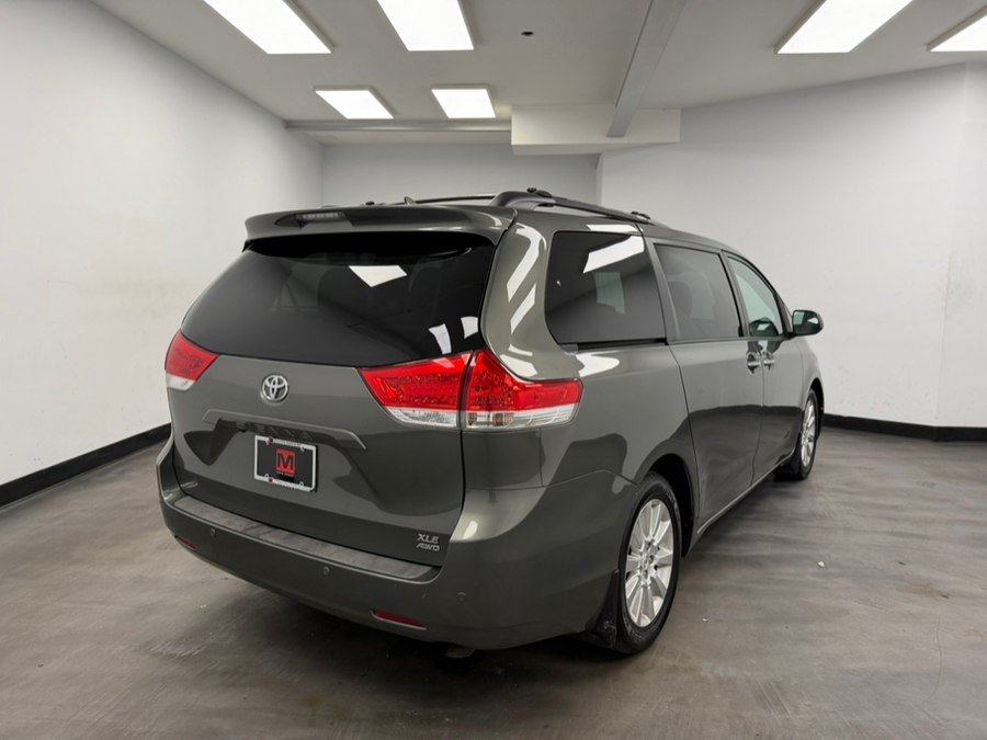 Used 2011 Toyota Sienna XLE w/ Premium Pkg AWD/4WD image 6