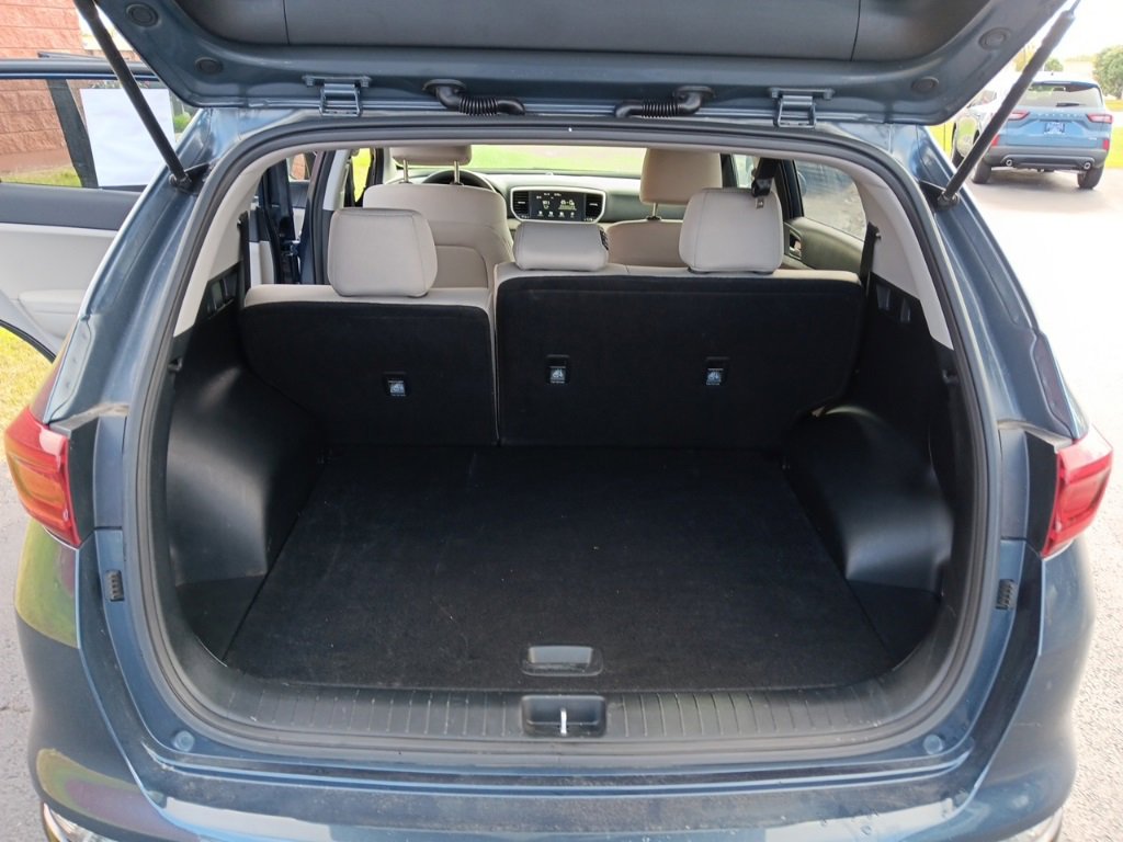 Used 2022 Kia Sportage LX image 7