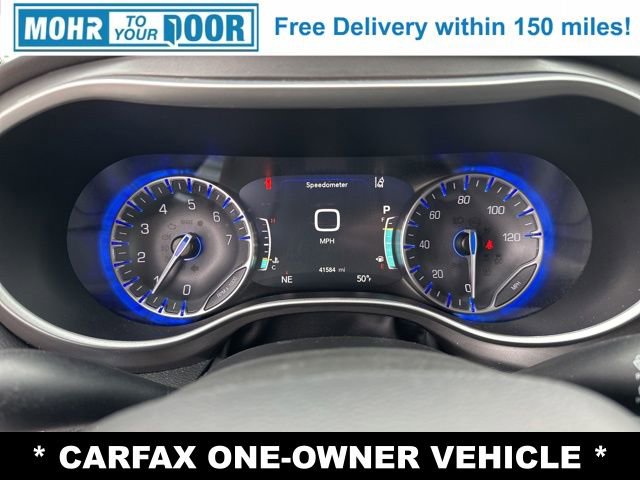 Used 2024 Chrysler Pacifica Touring-L image 15