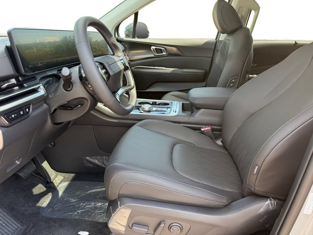 New 2027 Kia Carnival SX w/ Dark Edition Package FWD image 9