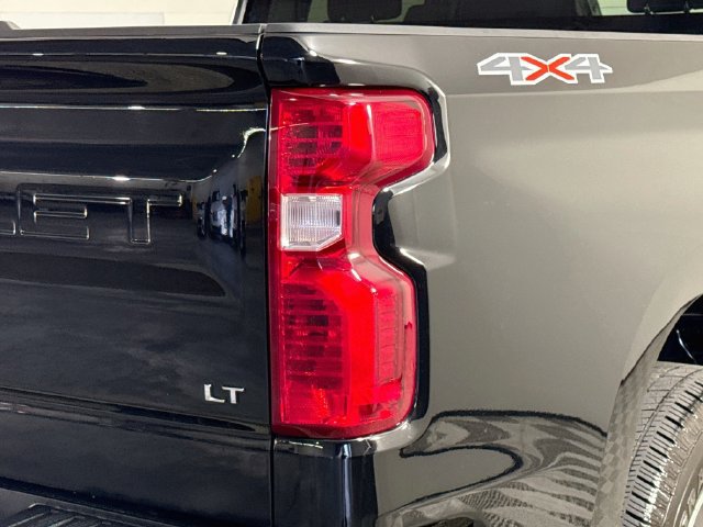 Used 2024 Chevrolet Silverado 1500 LT AWD/4WD image 33