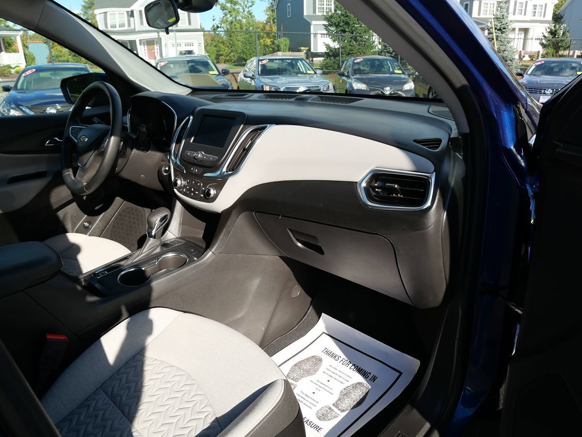 Used 2023 Chevrolet Equinox LT w/ Driver Convenience Package AWD/4WD image 16