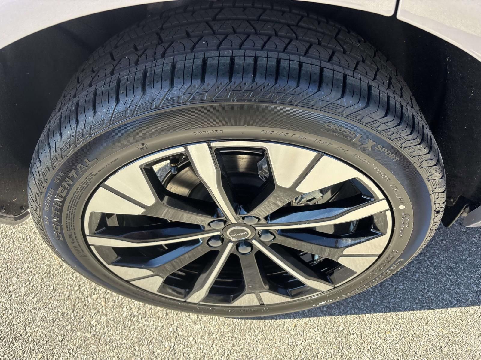 New 2026 Volvo XC60 B5 Plus w/ Protection Package Premier image 10