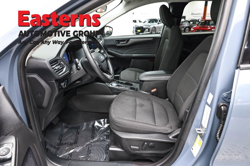Used 2023 Ford Escape Active w/ Tech Pack #1 AWD/4WD image 14