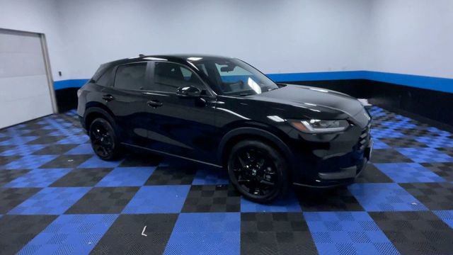 Certified 2025 Honda HR-V Sport image 2