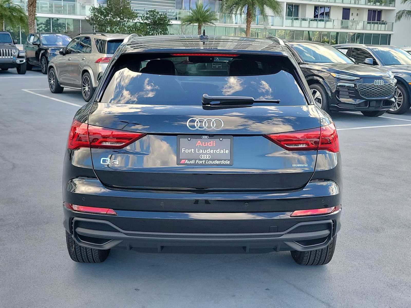 New 2025 Audi Q3 2.0T Premium image 5