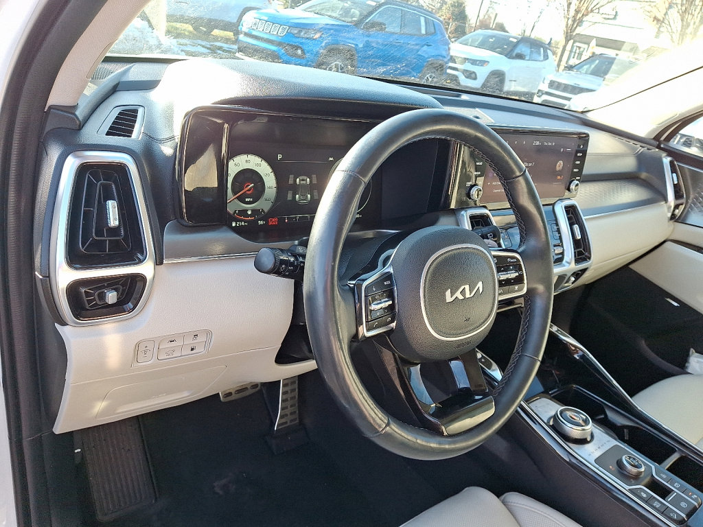 Used 2022 Kia Sorento SX Prestige w/ Panoramic Sunroof Package image 25