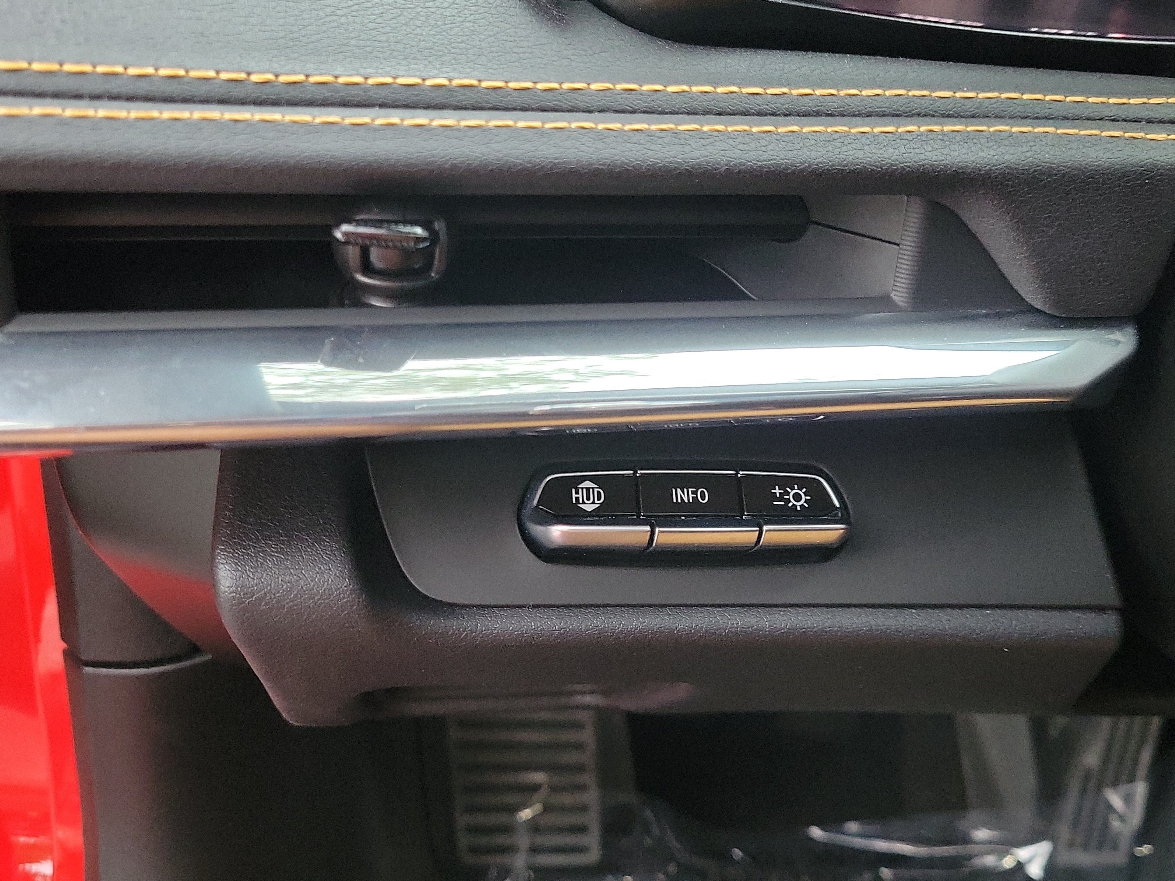 Used 2020 Chevrolet Corvette Stingray Preferred Cpe w/ 2LT Preferred Equipment Group RWD image 19
