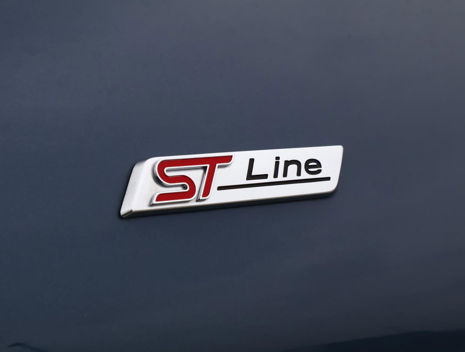 Used 2025 Ford Explorer ST-Line RWD image 10