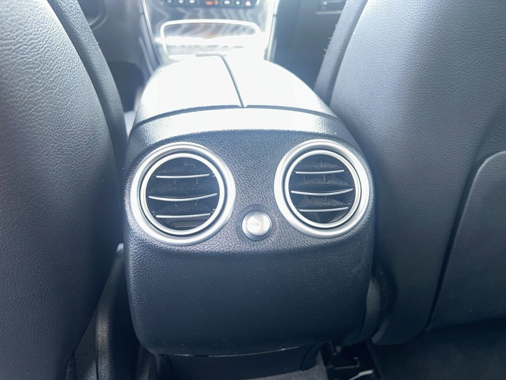 Used 2021 Mercedes-Benz GLC 300 image 23