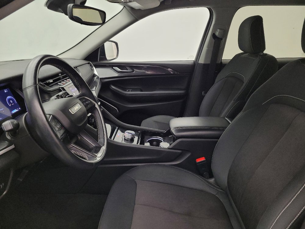 Used 2022 Jeep Grand Cherokee L Laredo w/ Luxury Tech Group I image 17